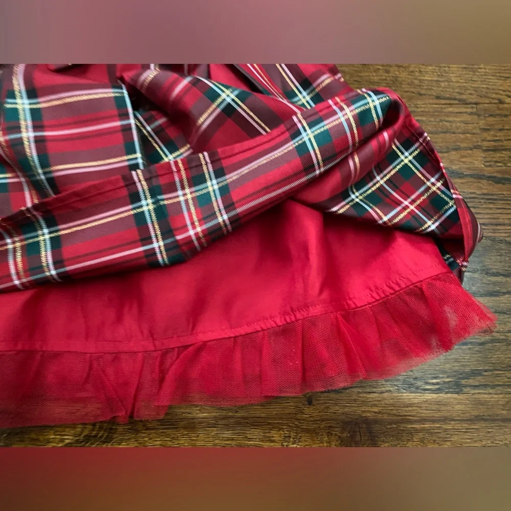 Children’s Place- toddler girl 4T Black Velvet Top Red Plaid Bow Skirt holiday